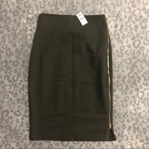 Express Side Zip Pencil Skirt - Size 2